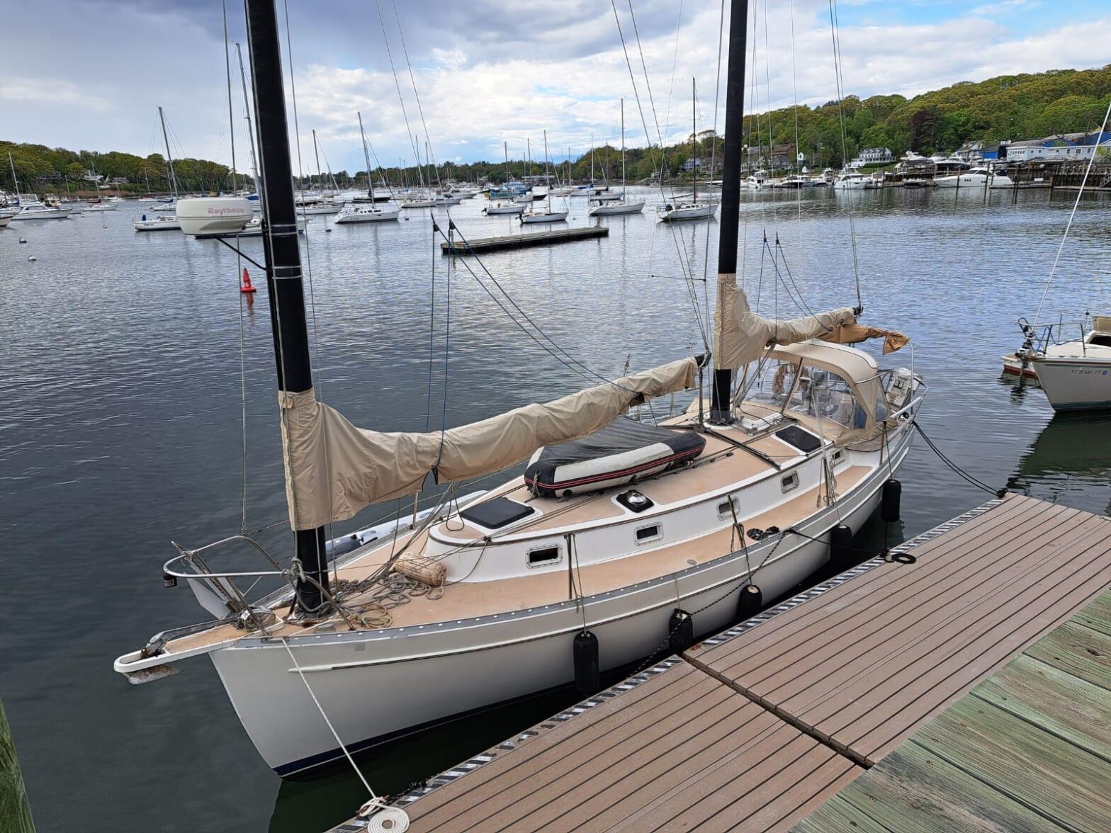 1982 Freedom 33 For Sale | YaZu Yachting | Deltaville