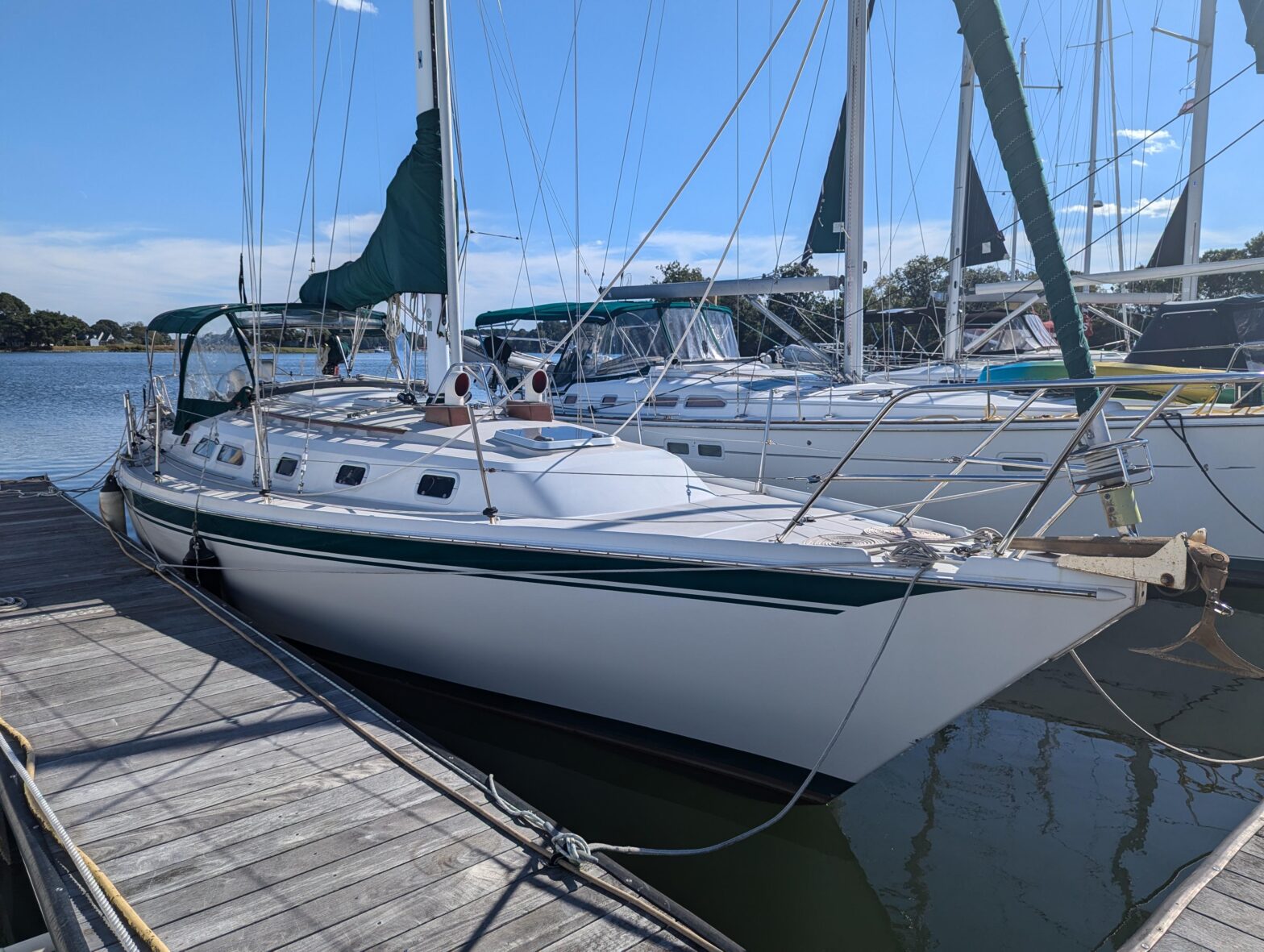 1988 Ericson 38 For Sale | YaZu Yachting | Deltaville